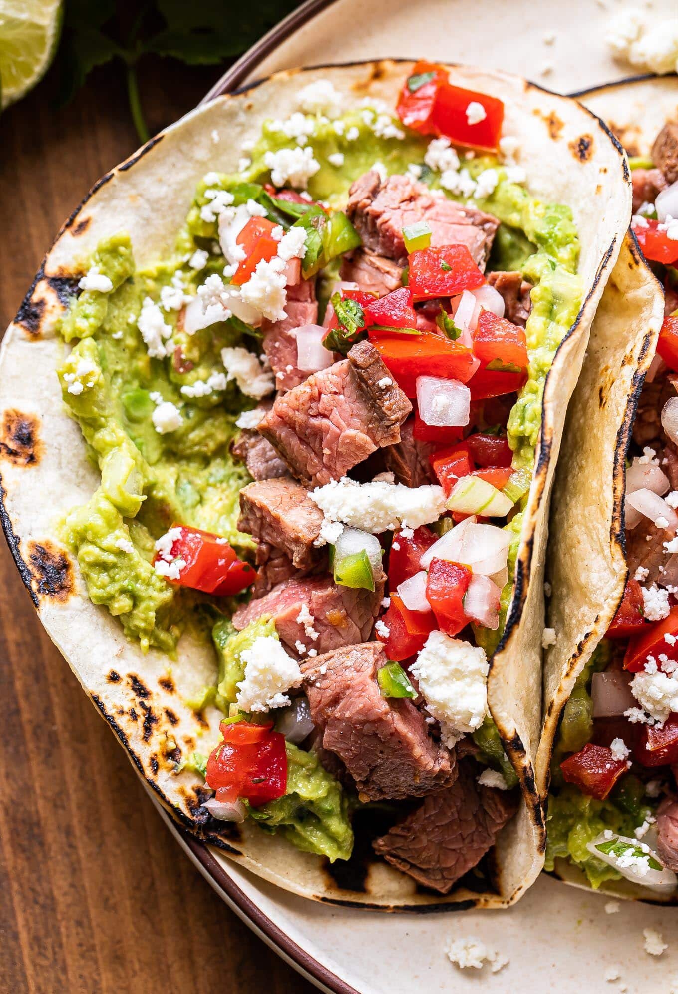 Consejos para servir los tacos de carne asada con guacamole