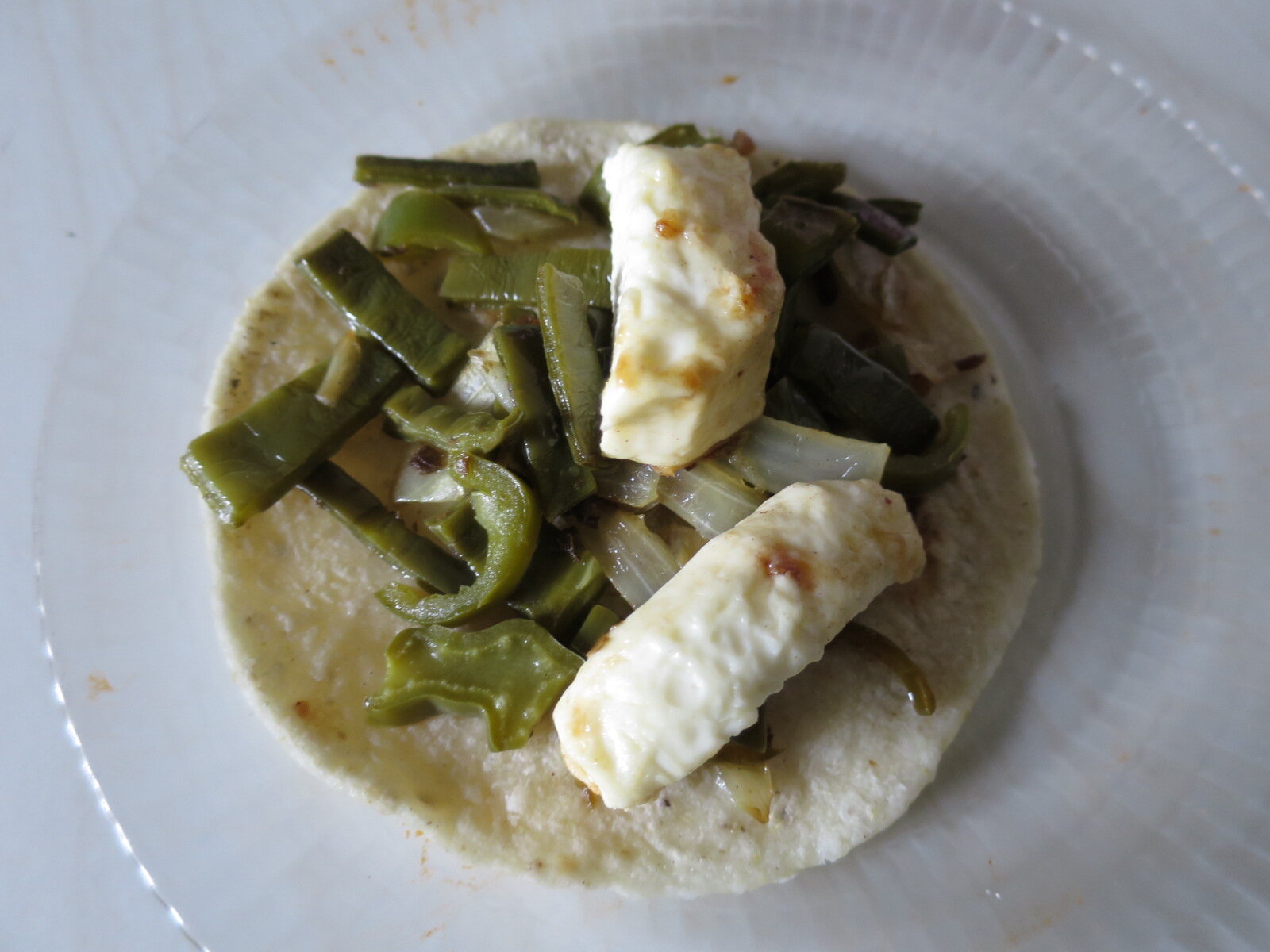 Paso a paso para preparar los tacos de nopales con queso