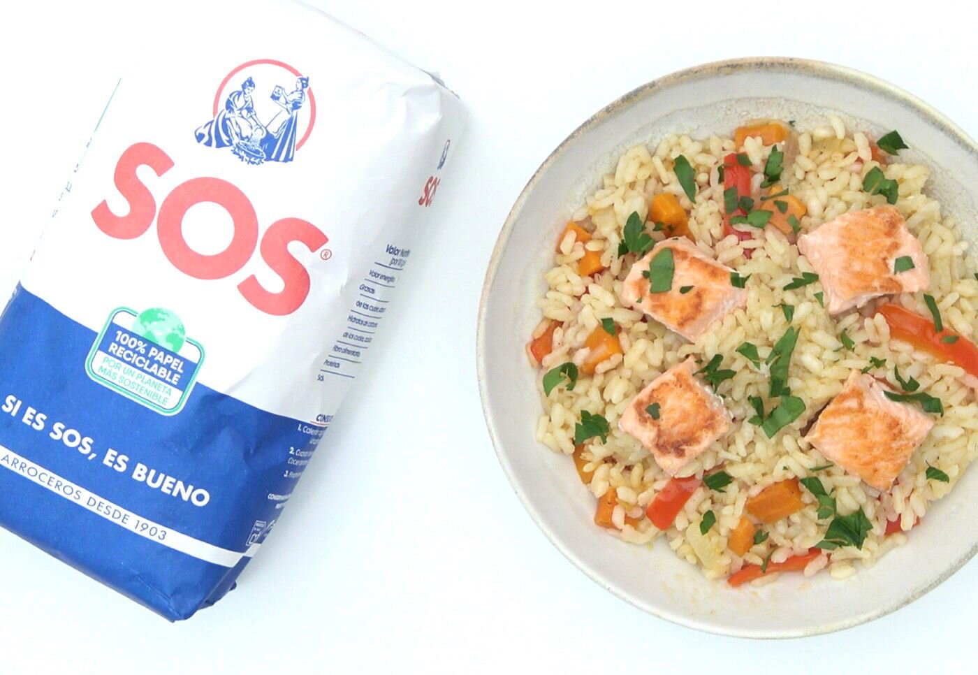 Pasos para preparar el arroz con salmón y espárragos  