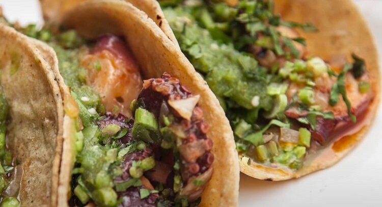 Preparación de los tacos de pulpo